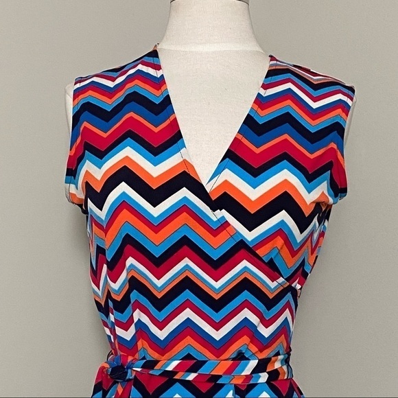 Leota Stitch Fix Finnely Sleeveless Chevron Belted Faux Wrap Dress, Small - Picture 3 of 8